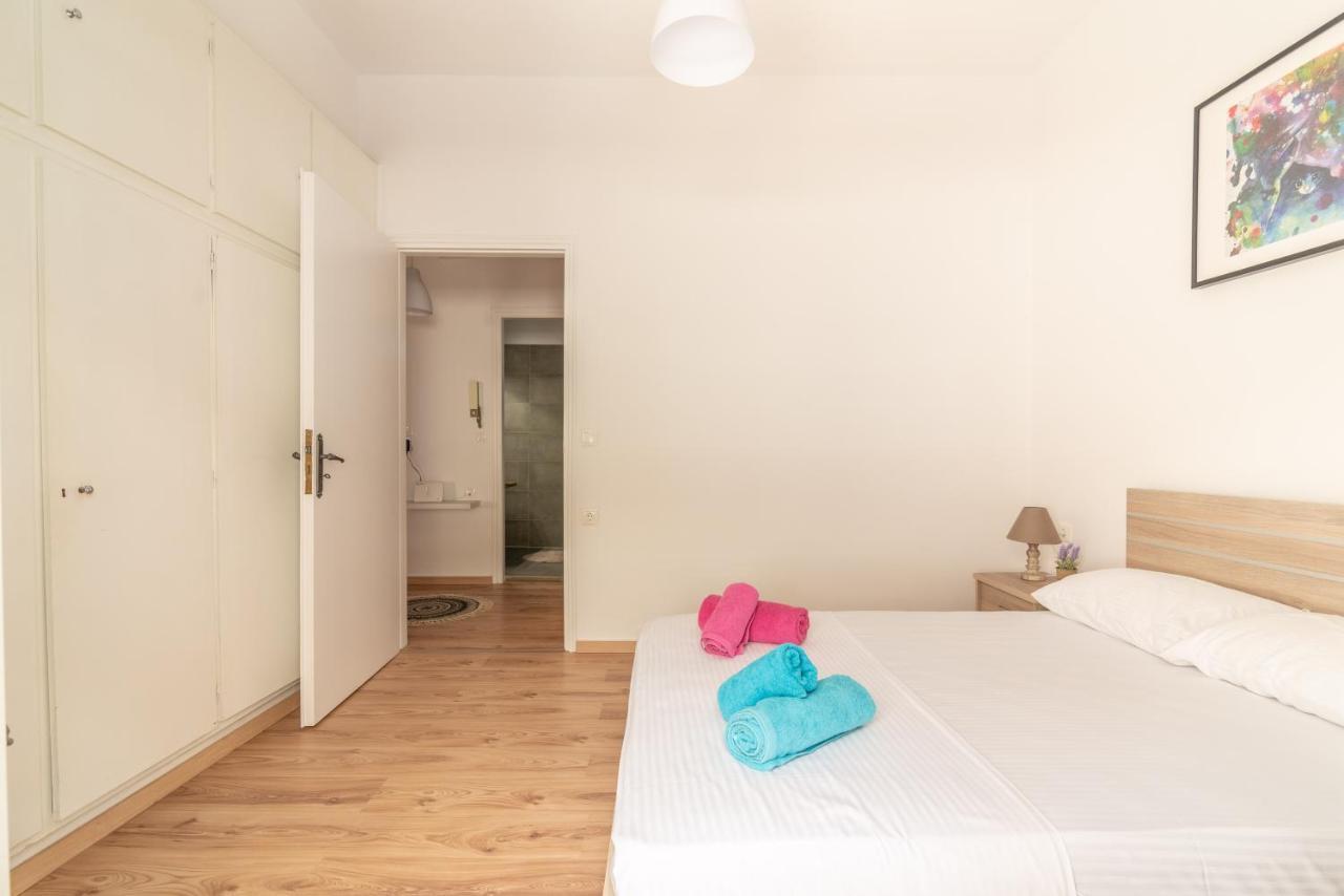 Modern Renovated Apt Next To The Beachfront Heraklion Exteriör bild