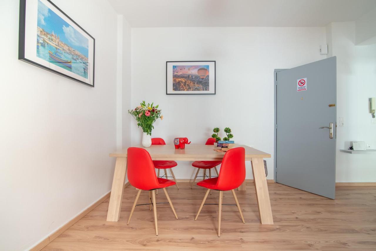 Modern Renovated Apt Next To The Beachfront Heraklion Exteriör bild